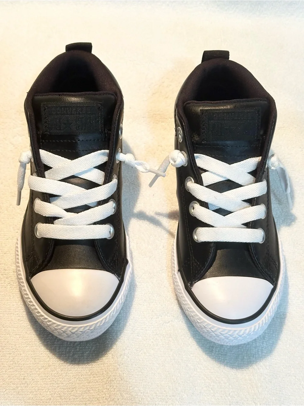 Converse kids chuck Taylor mid top sneakers black leather size 13 youth new